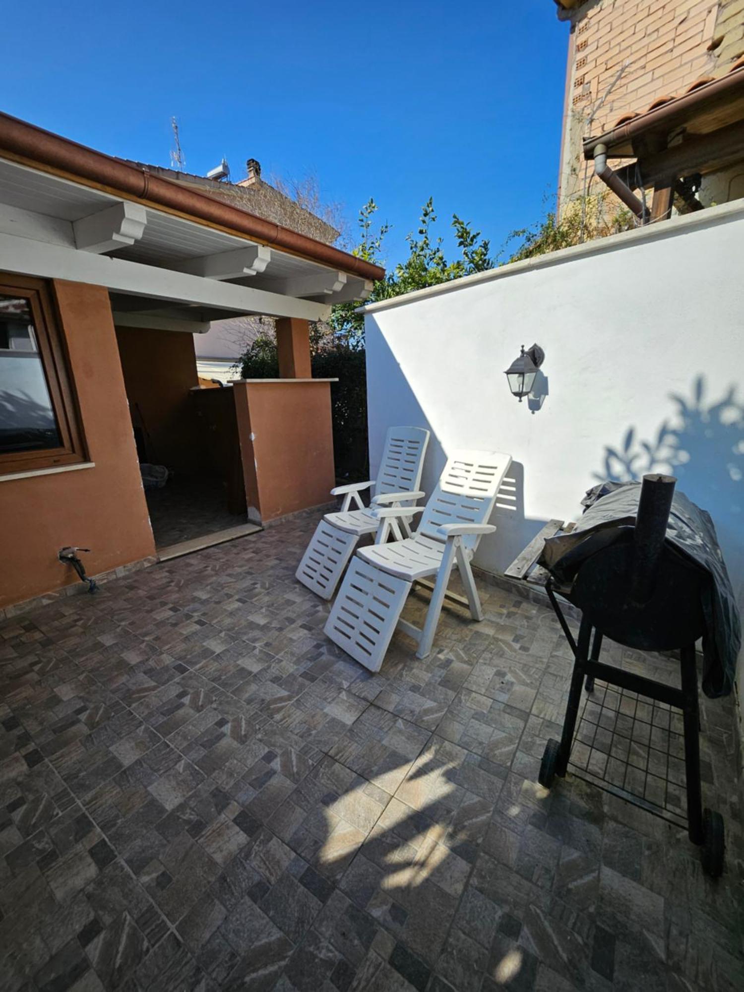 Casa Vacanze Dragona 15 Min Fco 10 Min Ostia Acilia Esterno foto