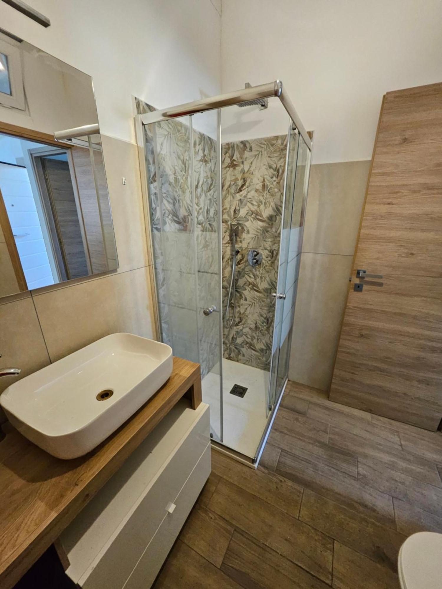 Casa Vacanze Dragona 15 Min Fco 10 Min Ostia Acilia Esterno foto